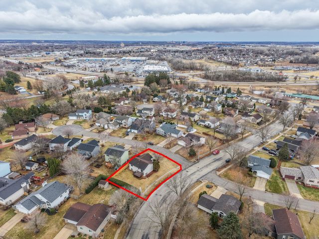 3919 Huntington Lane NW, Rochester, MN 55901