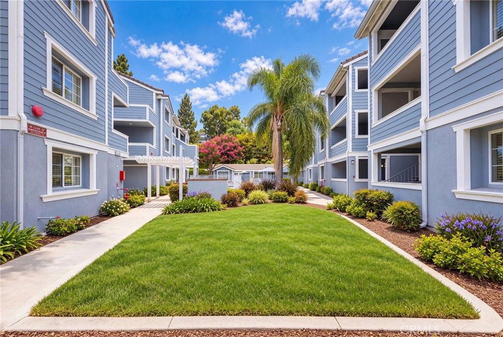 111 S Lakeview i, Placentia, CA 92870 — photo 2