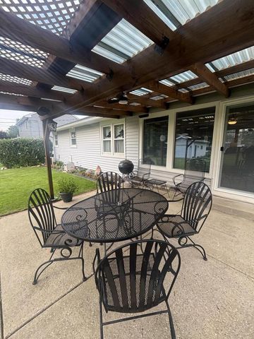4369 S 49th STREET, Greenfield, WI 53220