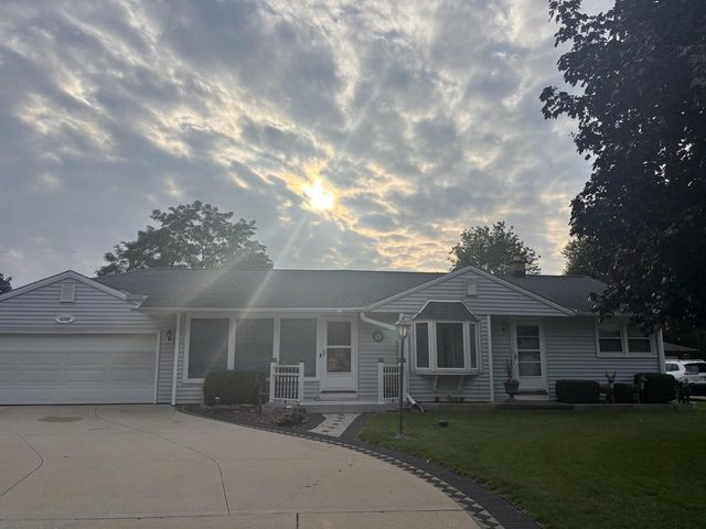 4369 S 49th STREET, Greenfield, WI 53220