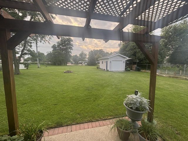 4369 S 49th STREET, Greenfield, WI 53220