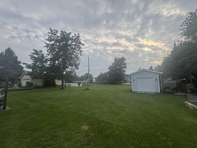 4369 S 49th STREET, Greenfield, WI 53220