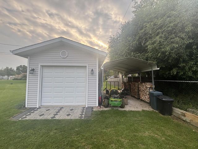 4369 S 49th STREET, Greenfield, WI 53220