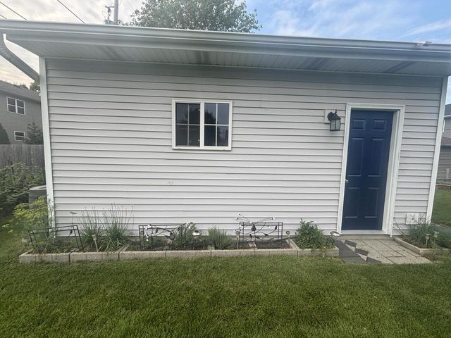 4369 S 49th STREET, Greenfield, WI 53220