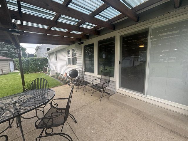 4369 S 49th STREET, Greenfield, WI 53220