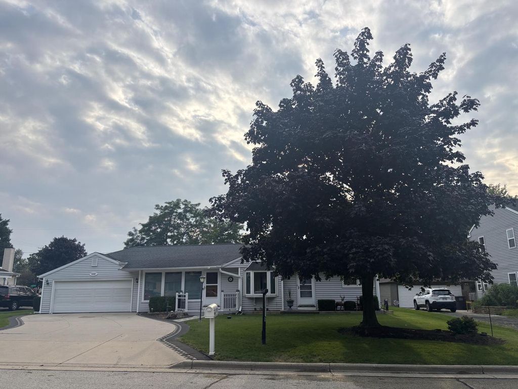 4369 S 49th STREET, Greenfield, WI 53220