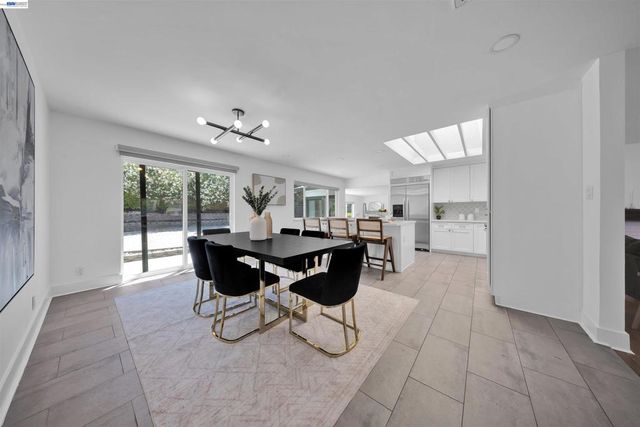 781 E Angela St, Pleasanton, CA 94566