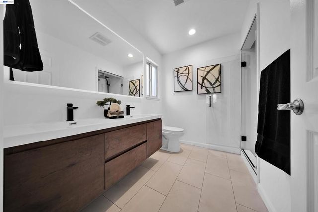 781 E Angela St, Pleasanton, CA 94566