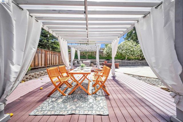 781 E Angela St, Pleasanton, CA 94566