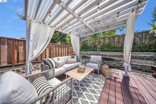 781 E Angela St, Pleasanton, CA 94566
