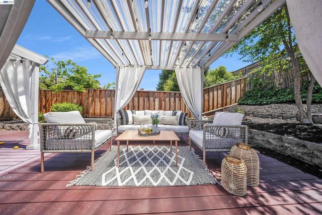 781 E Angela St, Pleasanton, CA 94566