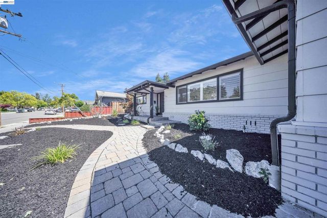 781 E Angela St, Pleasanton, CA 94566