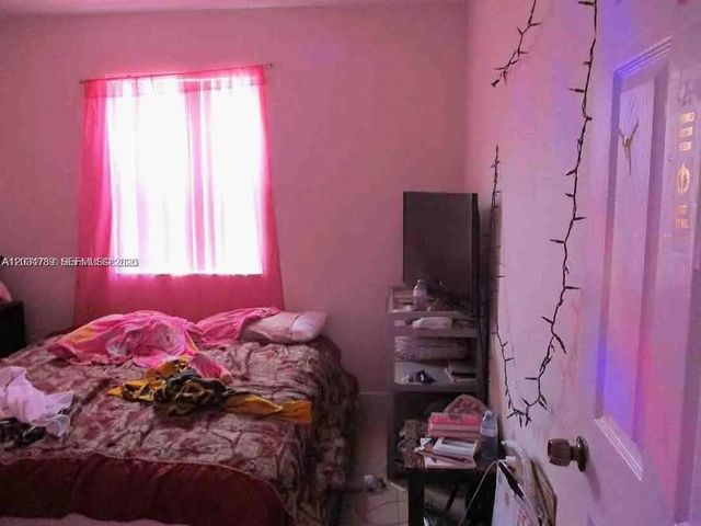 10040 NW 8th Ave, Miami, FL 33150