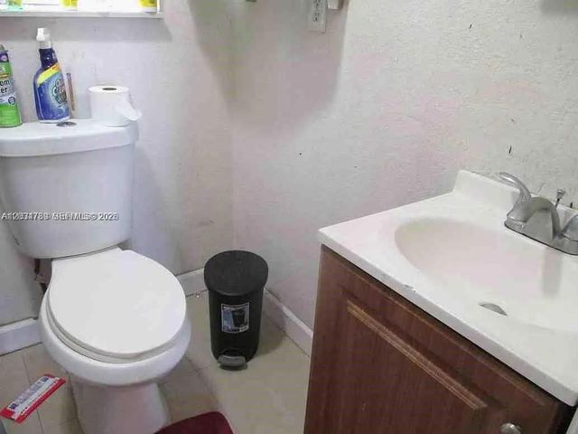 10040 NW 8th Ave, Miami, FL 33150