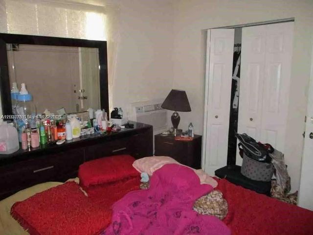 10040 NW 8th Ave, Miami, FL 33150