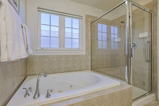 8629 Red Hawk Court, Cincinnati, OH 45251