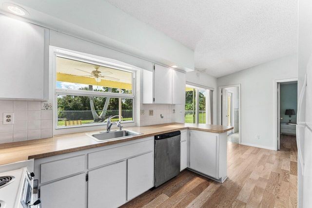128 Sandpiper Avenue, Royal Palm Beach, FL 33411