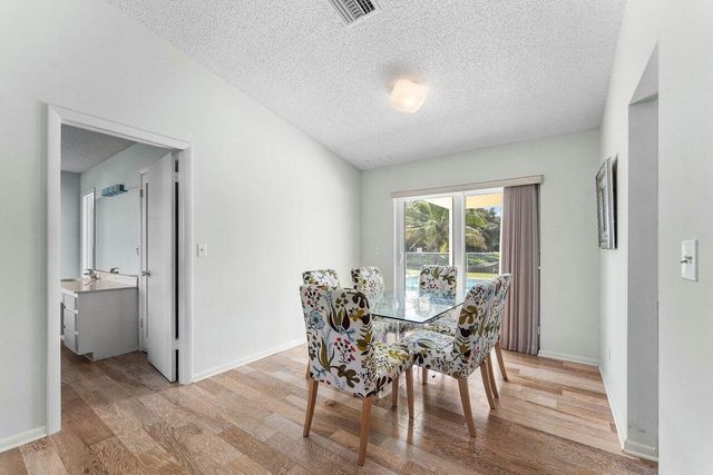 128 Sandpiper Avenue, Royal Palm Beach, FL 33411