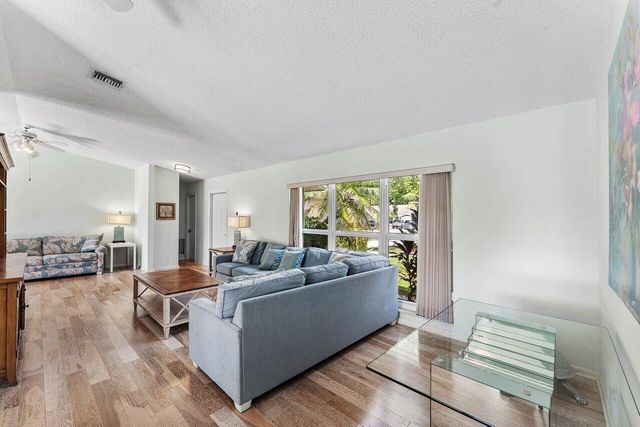 128 Sandpiper Avenue, Royal Palm Beach, FL 33411