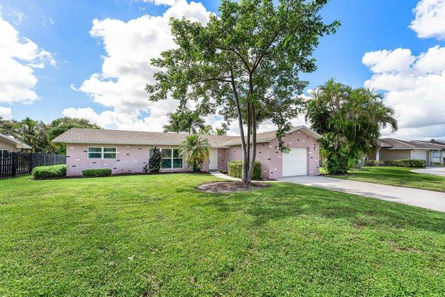 128 Sandpiper Avenue, Royal Palm Beach, FL 33411