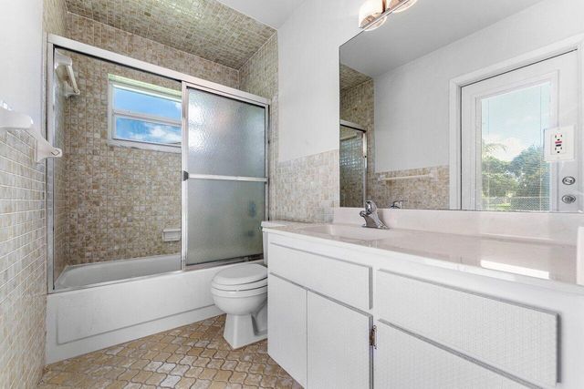 128 Sandpiper Avenue, Royal Palm Beach, FL 33411