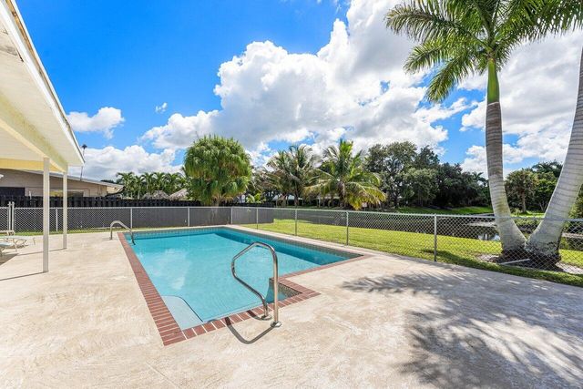 128 Sandpiper Avenue, Royal Palm Beach, FL 33411