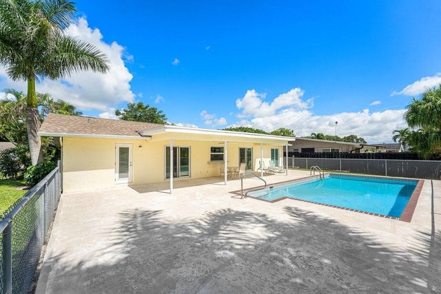 128 Sandpiper Avenue, Royal Palm Beach, FL 33411