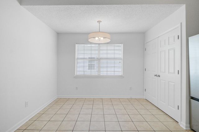 9958 Hallsford Drive, Ladson, SC 29456