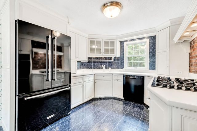 844 W Yarmouth, Yarmouth, MA 02675
