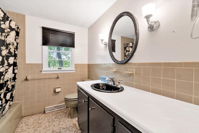 844 W Yarmouth, Yarmouth, MA 02675