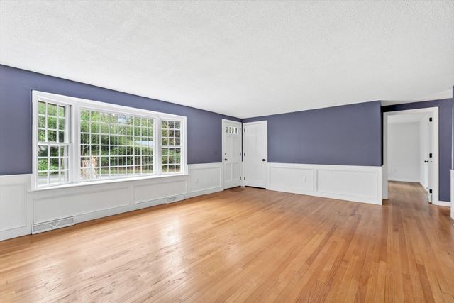 844 W Yarmouth, Yarmouth, MA 02675