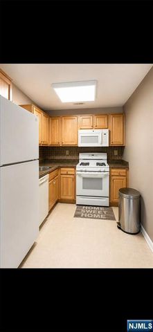 131 Clinton Place 116, Hackensack, NJ 07601