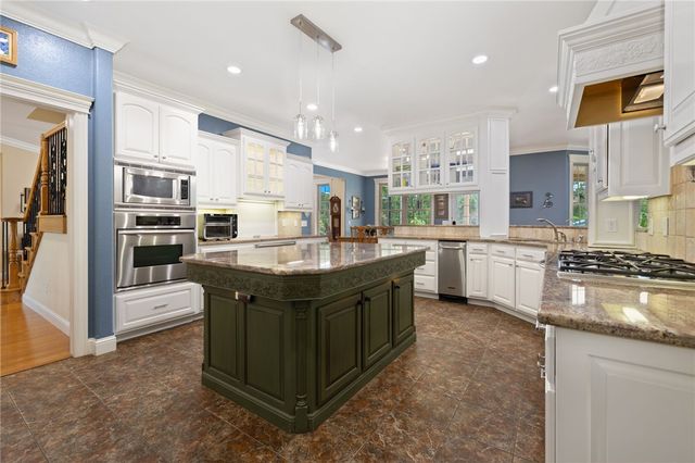 4088 Homewoods Drive, Rogers, AR 72756