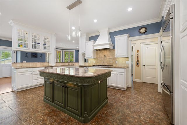 4088 Homewoods Drive, Rogers, AR 72756