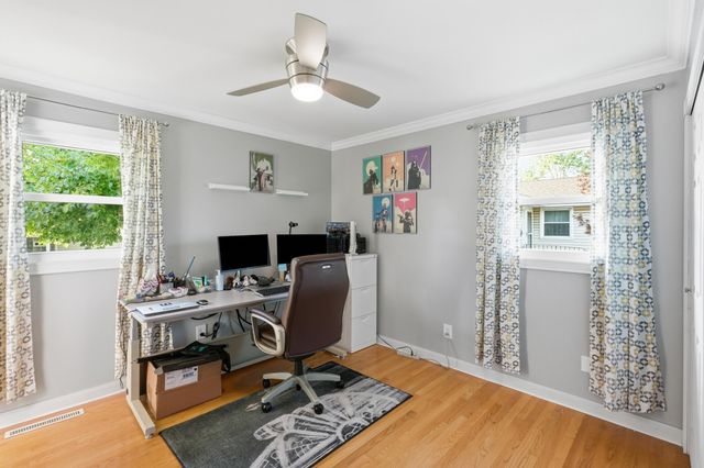 8796 Monroe Avenue, Munster, IN 46321