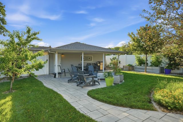 8796 Monroe Avenue, Munster, IN 46321