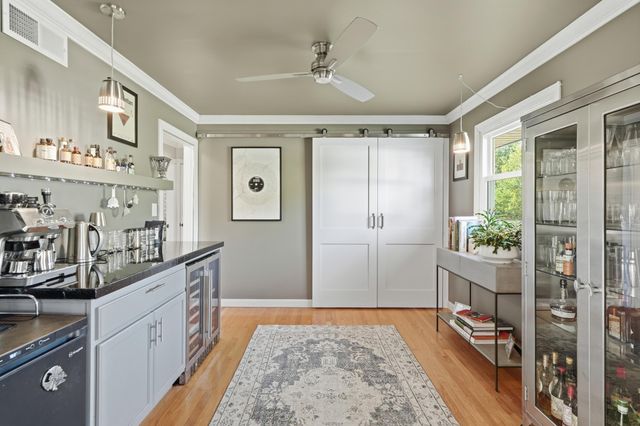 8796 Monroe Avenue, Munster, IN 46321