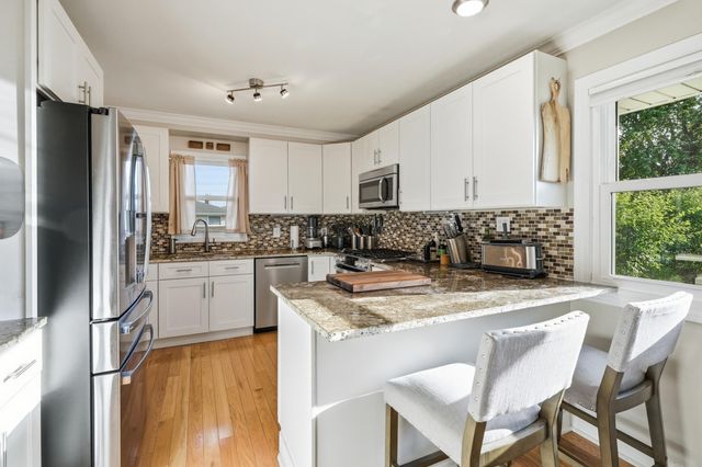 8796 Monroe Avenue, Munster, IN 46321