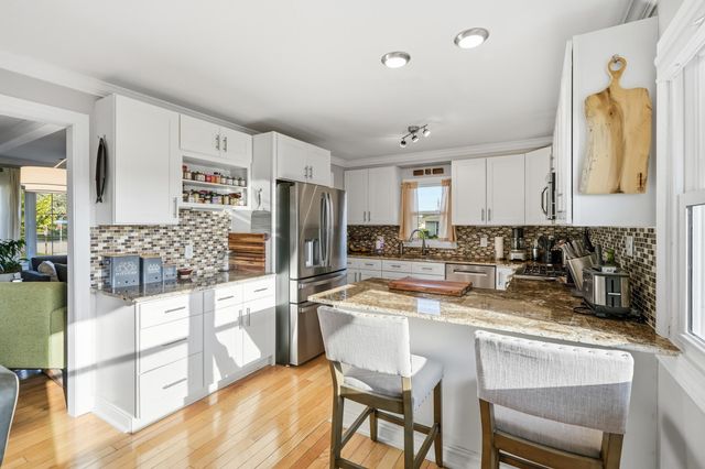 8796 Monroe Avenue, Munster, IN 46321