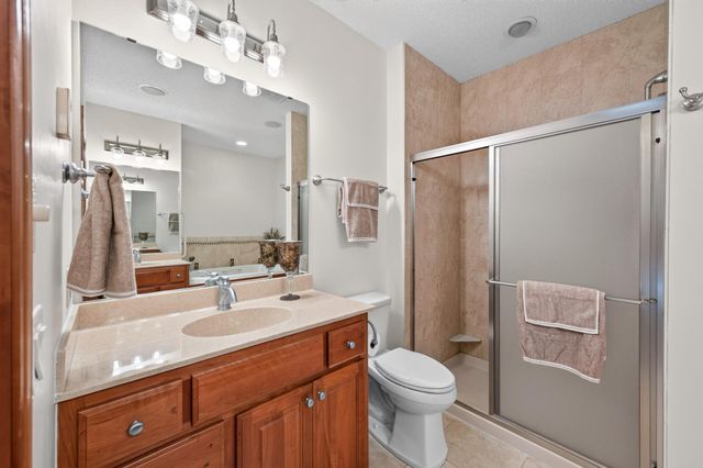 10776 Falling Water Lane B, Woodbury, MN 55129
