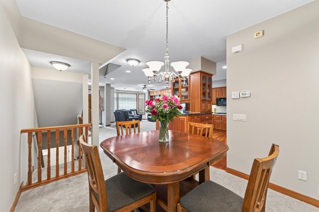 10776 Falling Water Lane B, Woodbury, MN 55129