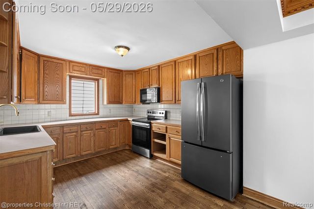 158 S Rawles Street, Romeo, MI 48065