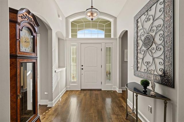 19372 W 210TH Street, Spring Hill, KS 66083