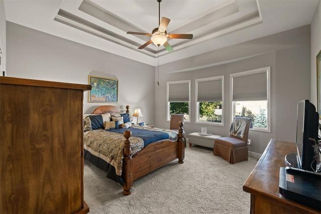 19372 W 210TH Street, Spring Hill, KS 66083