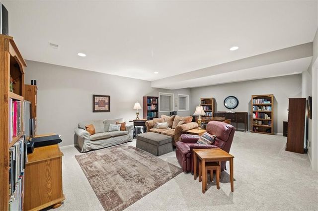 19372 W 210TH Street, Spring Hill, KS 66083