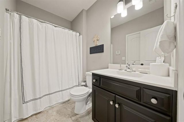 19372 W 210TH Street, Spring Hill, KS 66083