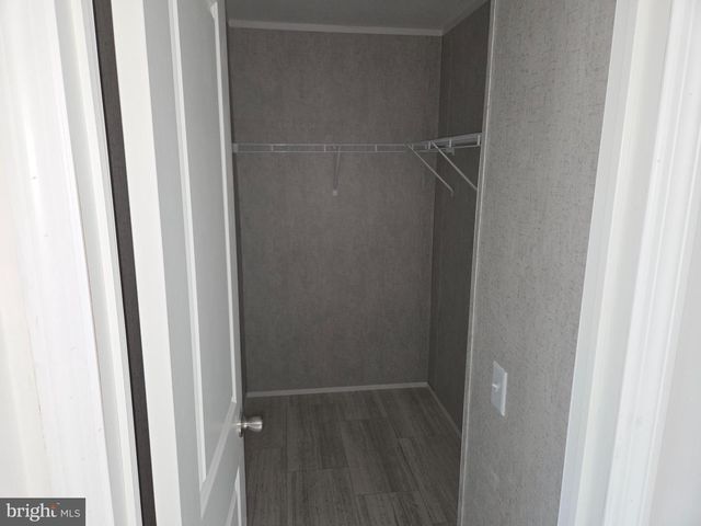 9 WOODEDGE DR, Quakertown, PA 18951