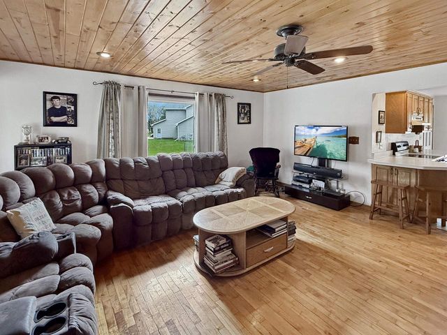 4639 RIVERMOOR ROAD, Omro, WI 54963