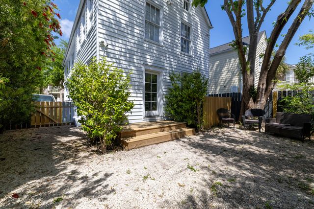 33 Bogard Street, Charleston, SC 29403