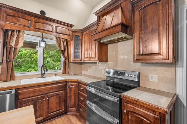 5 Jodrell Lane, Bella Vista, AR 72714